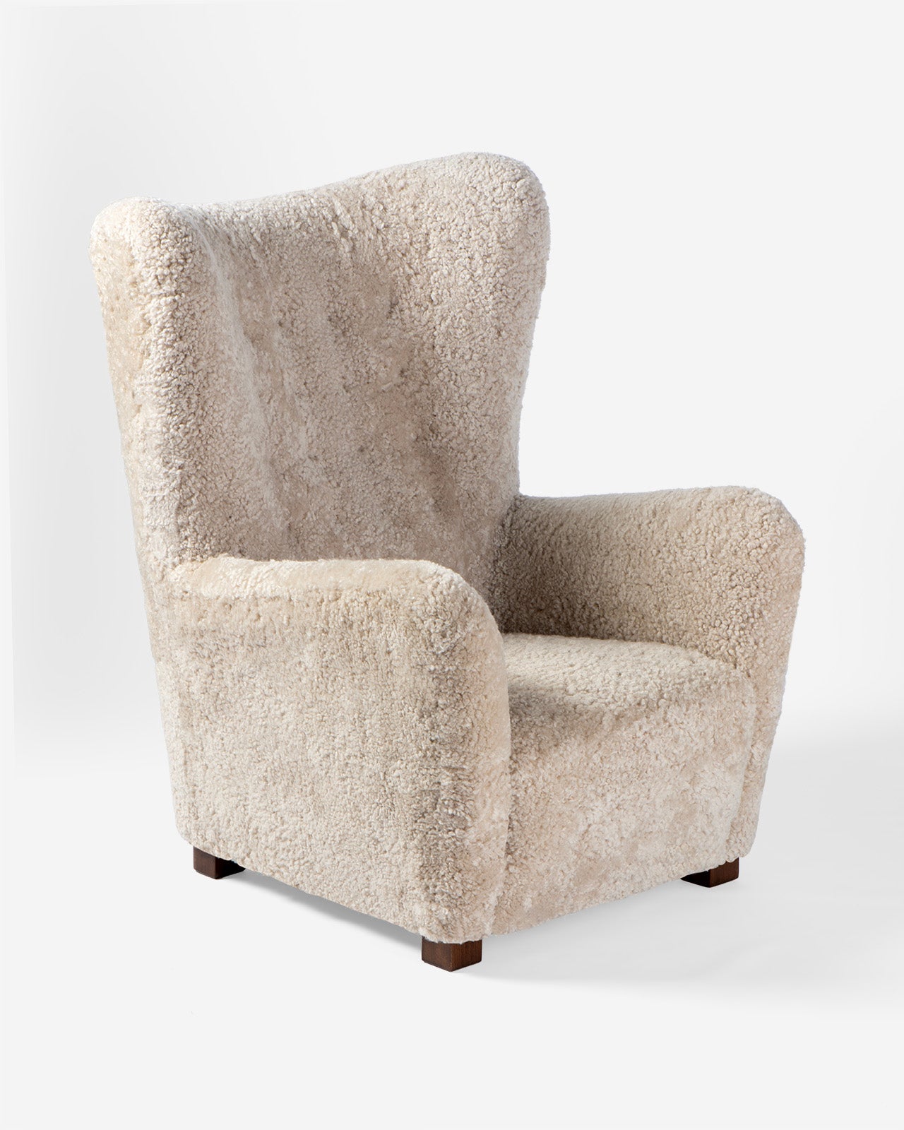 Model 1672 Wing Chair