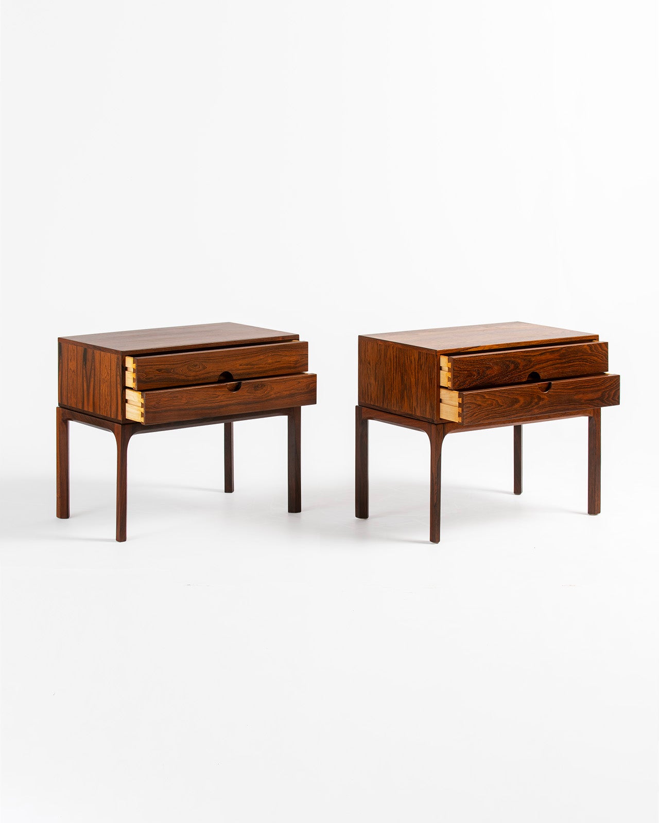 Entre Bedside Tables, 1958