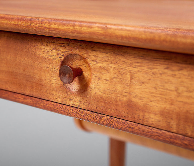 Birgitta Dressing Table