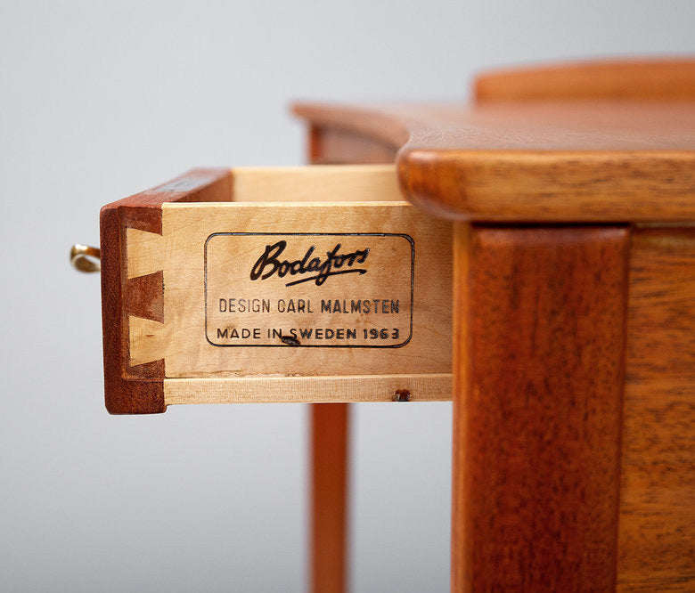 Birgitta Dressing Table