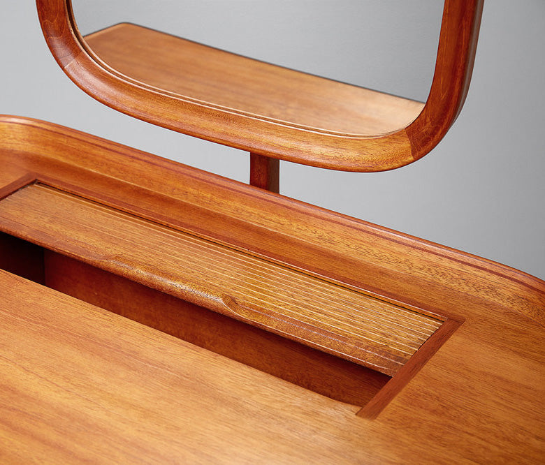 Birgitta Dressing Table