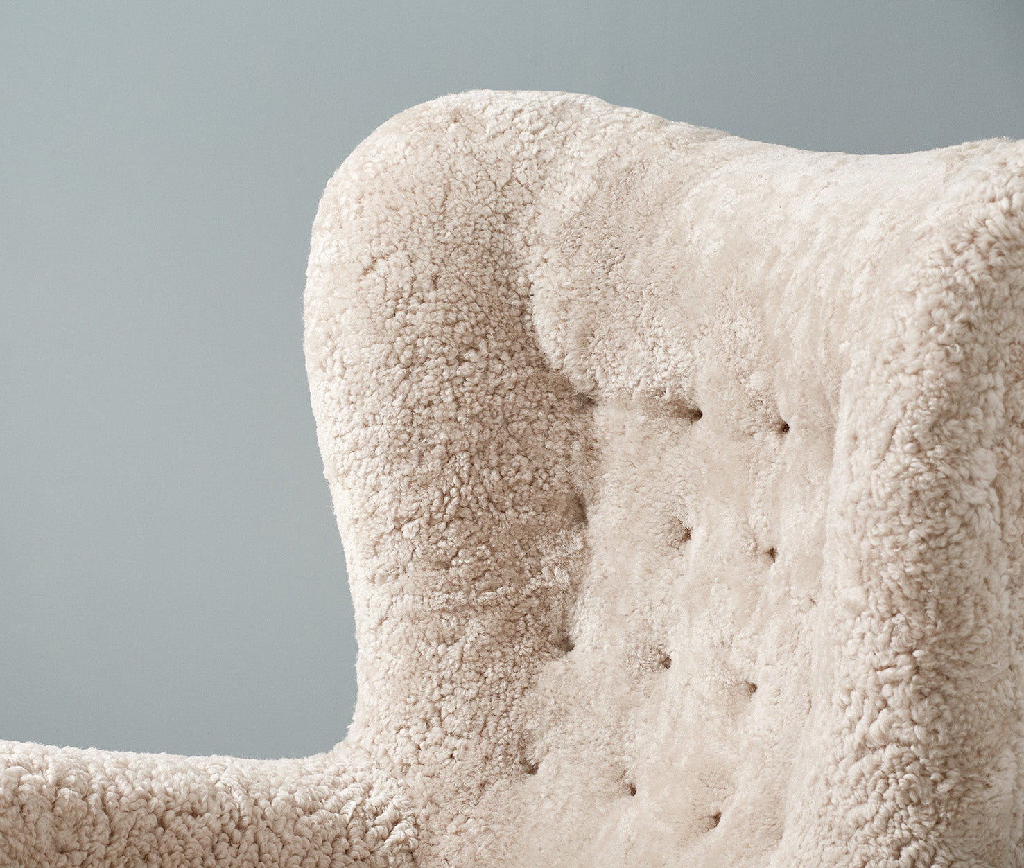 Model 1672 Wing Chair