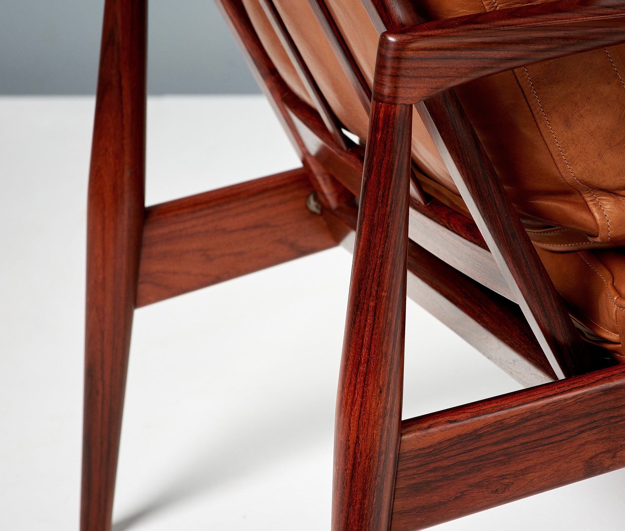 Paper Knife Lounge Chair