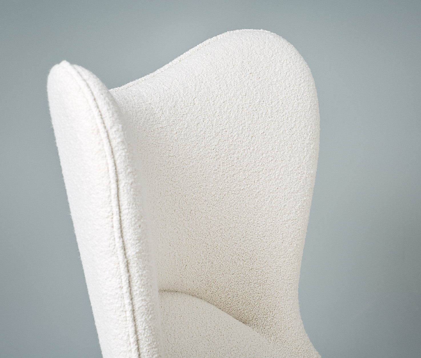 AP-28 Mama Bear Chair