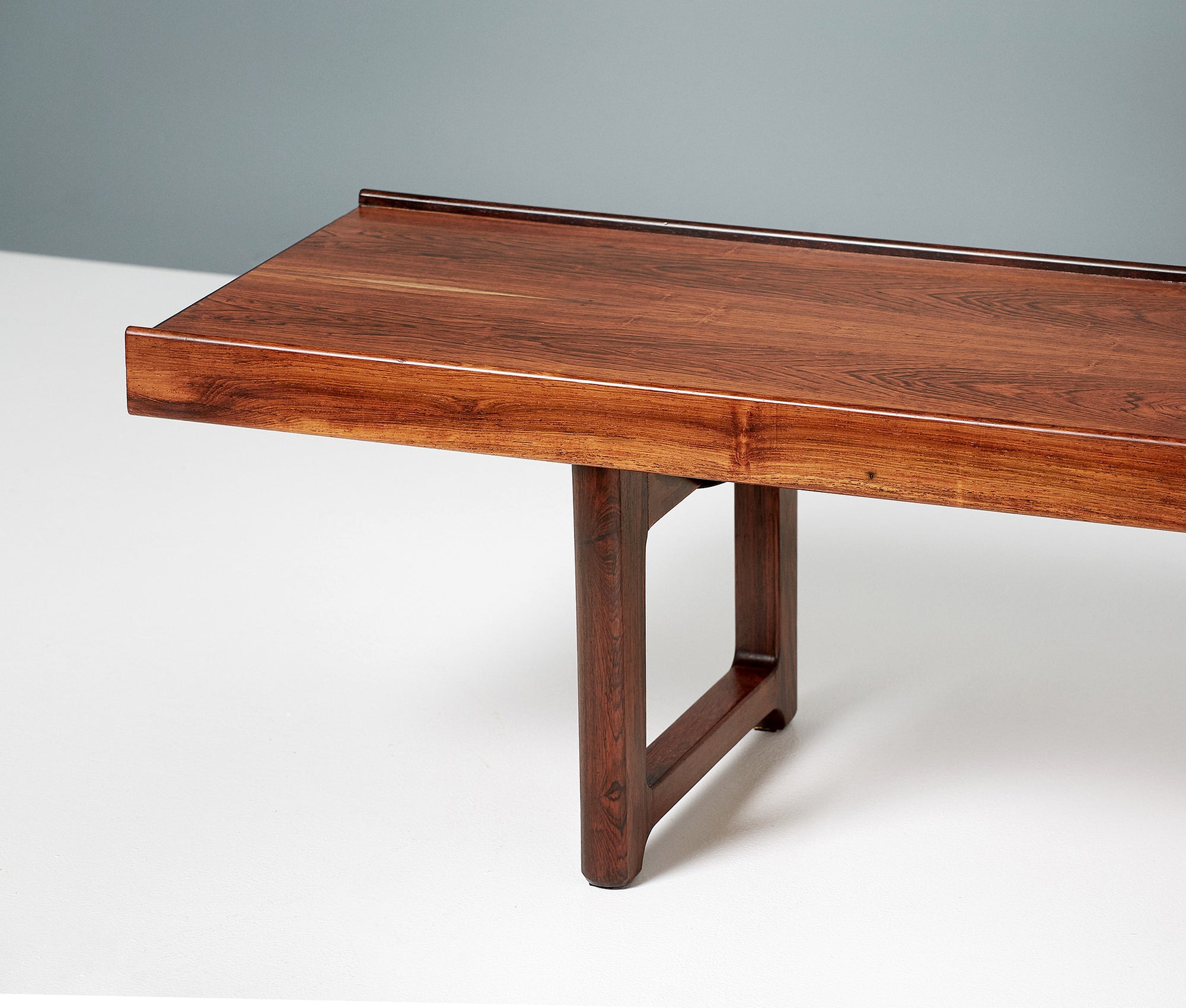Krobo Bench