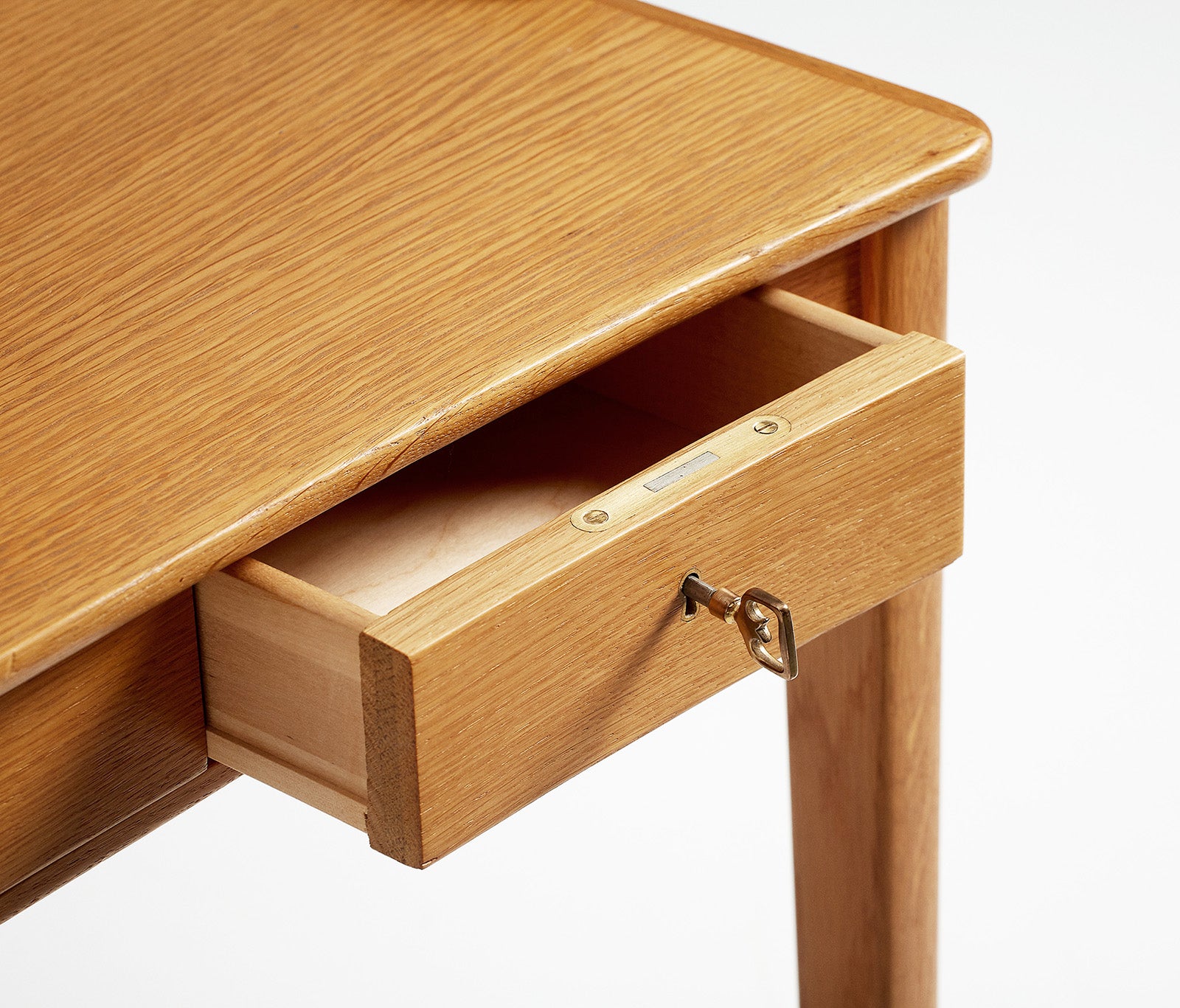 Birgitta Dressing Table