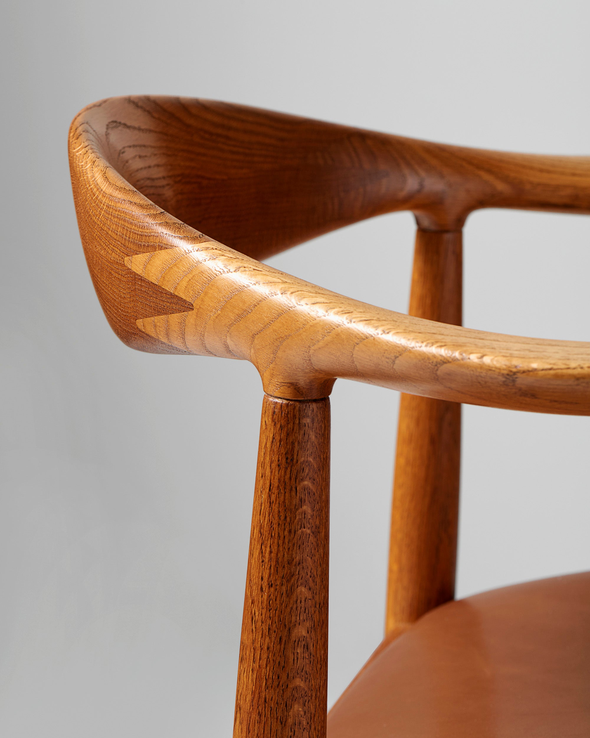 JH-503 Round Chair