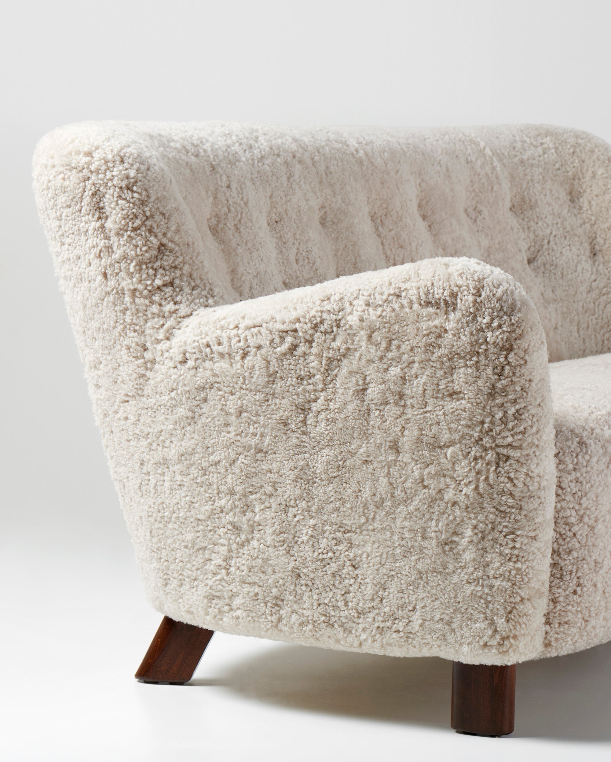 1669A Sofa