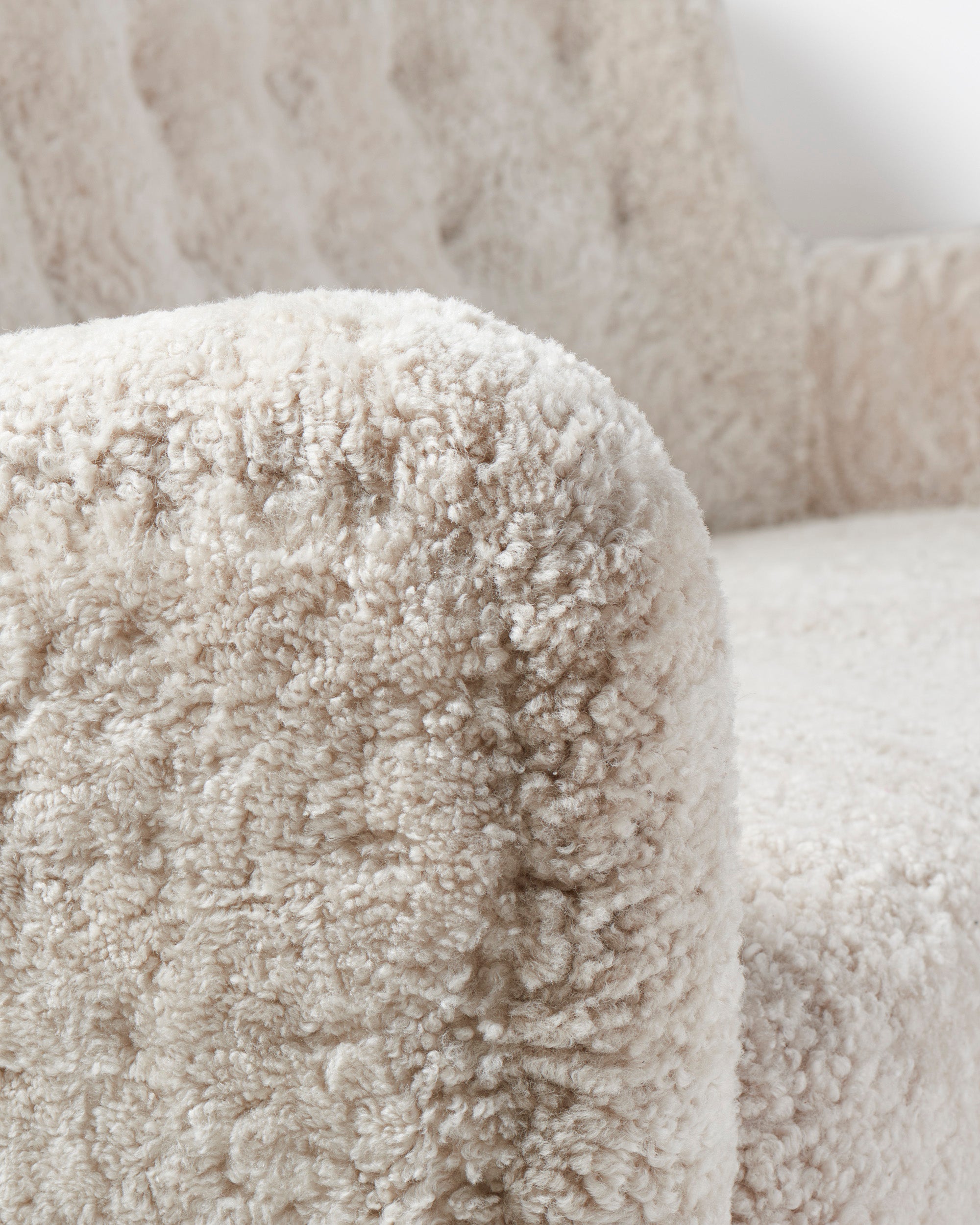 1669A Sofa