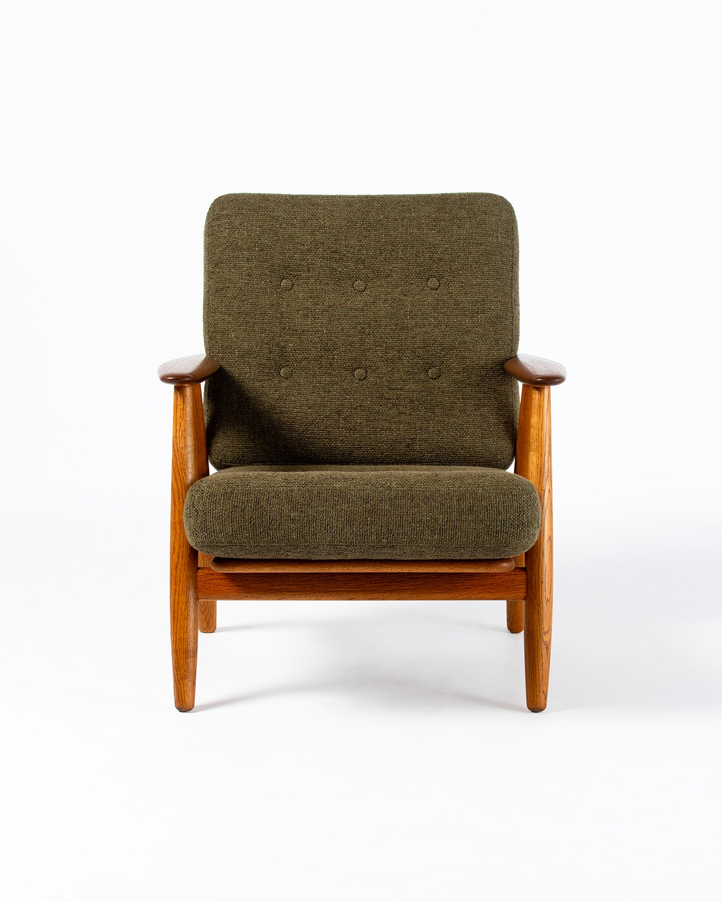 GE-240 Cigar Chair, 1955