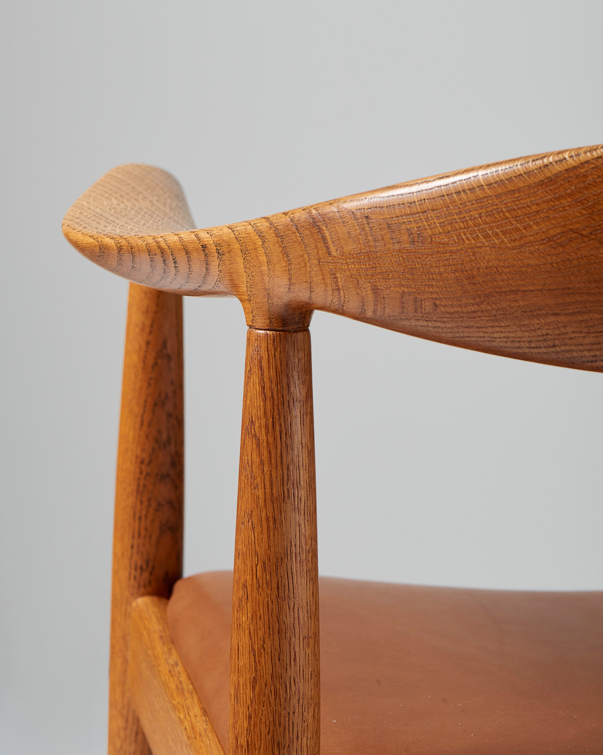 JH-503 Round Chair