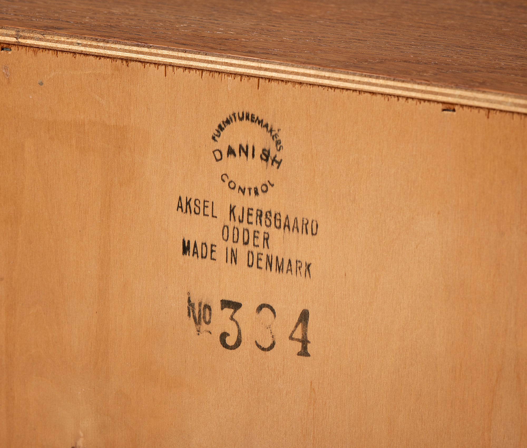 Entre Bedside Tables, 1958