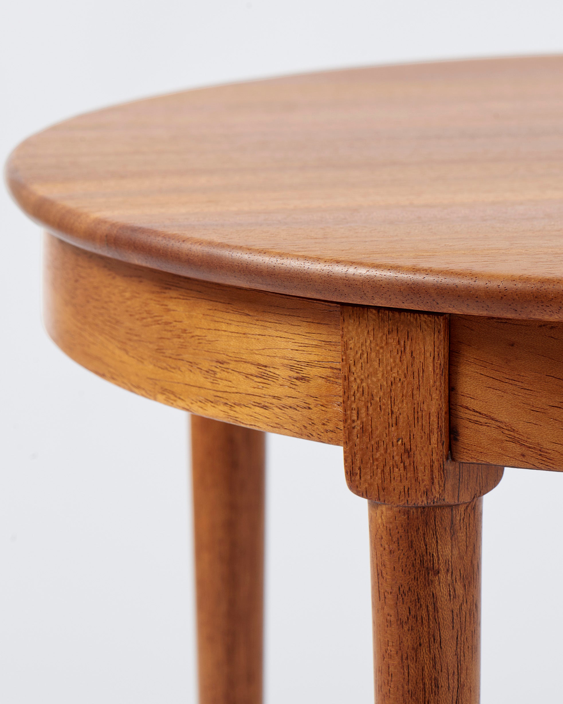 Lamp Table