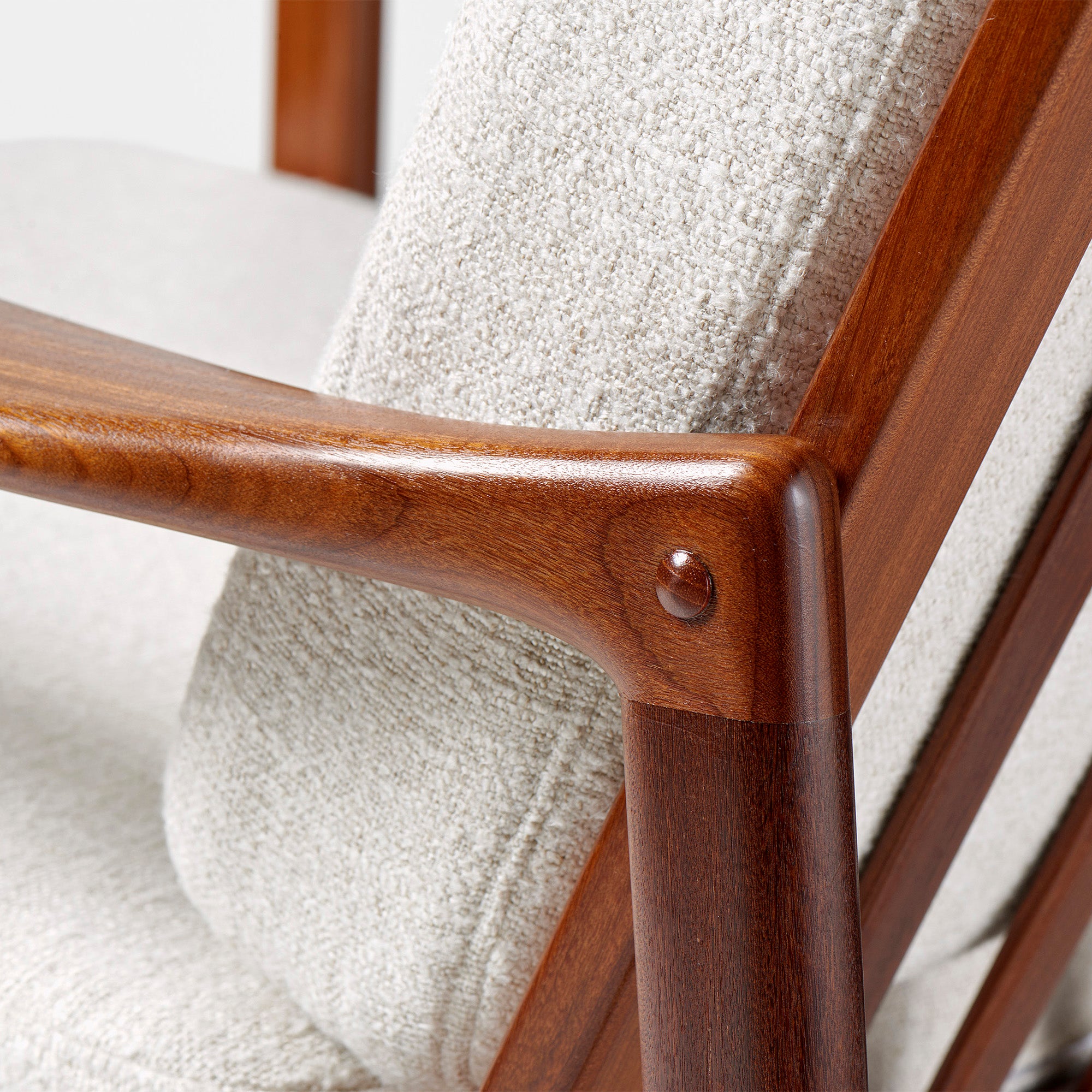 Candidate Chair