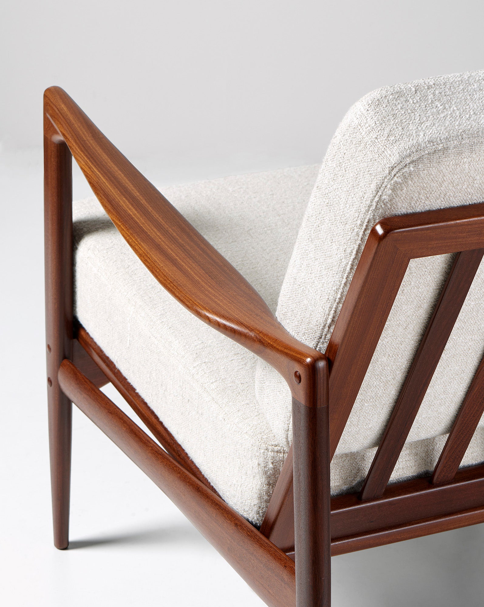 Candidate Chair