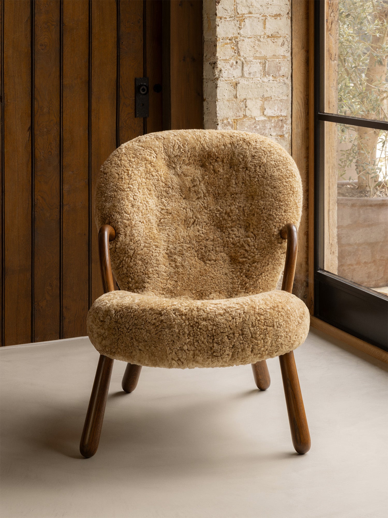 Clam Chair