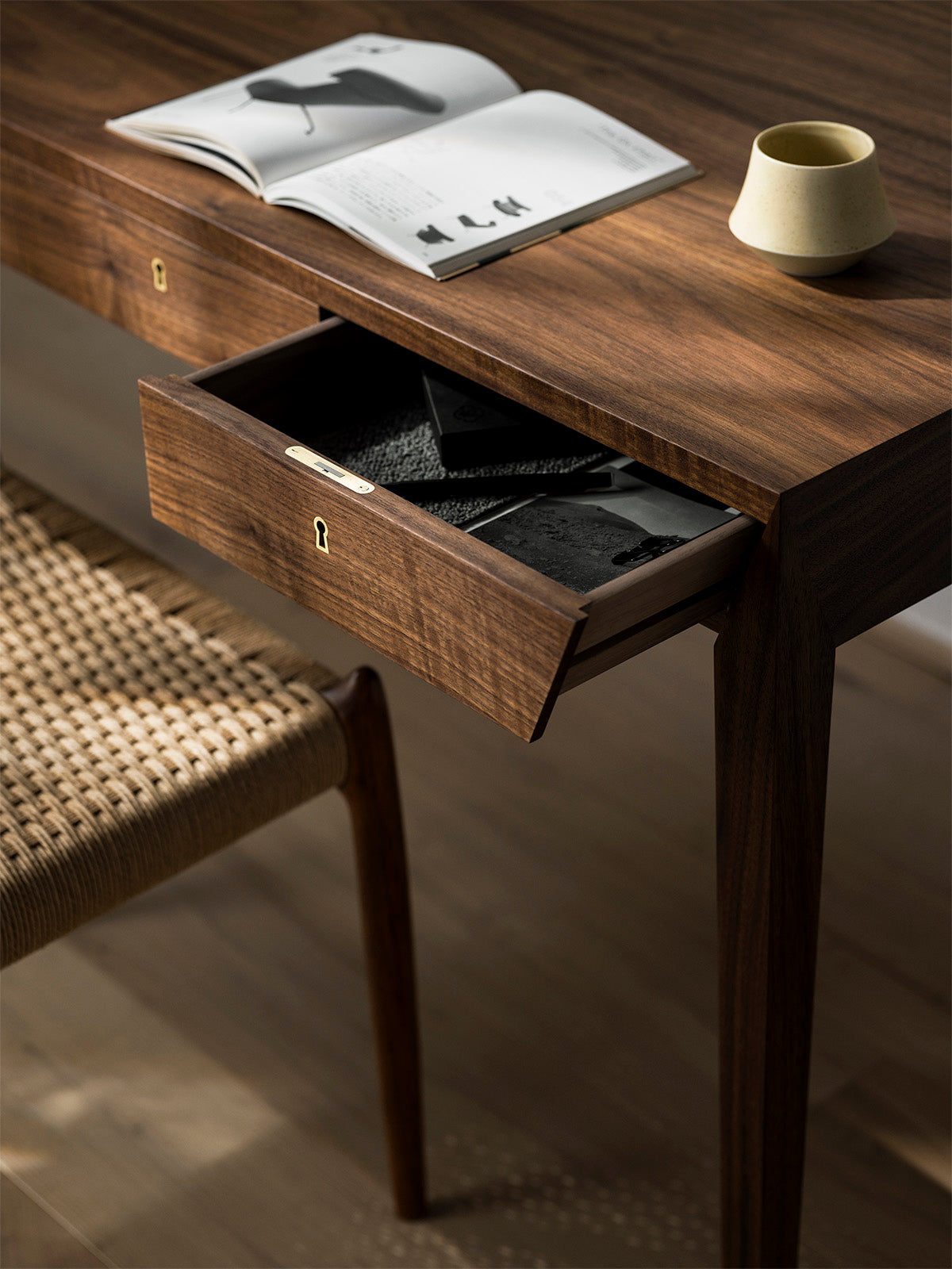 Model 36 Desk